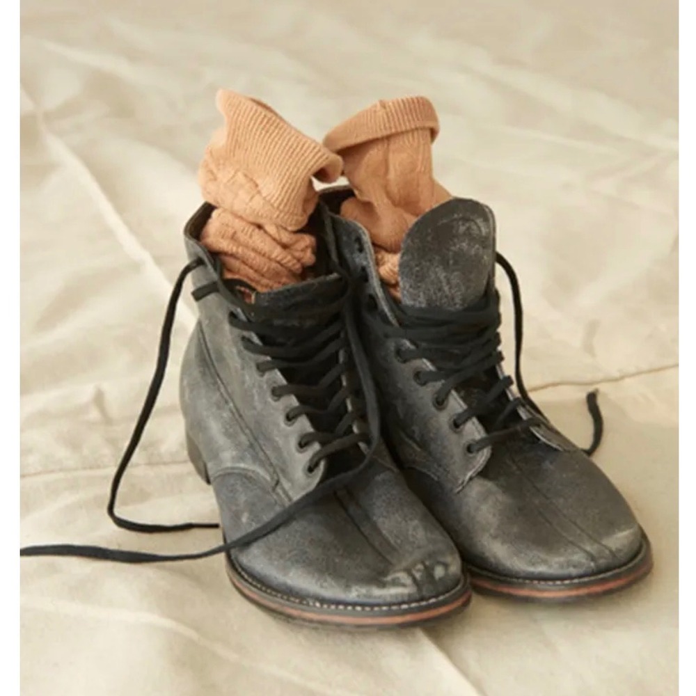 THE GREAT Box Car Lace Up Combat Boots Womens 10 Distressed Midnight Wash Grunge